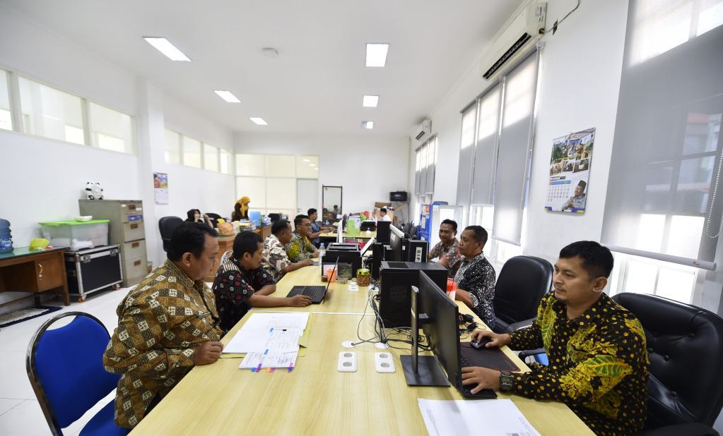 ASN dan Non ASN Pemkab Pasuruan Wajib Kenakan Batik Selama 1-4 Oktober 2024