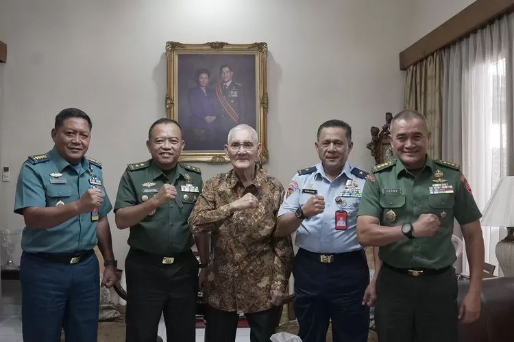 Pertemuan Jenderal TNI dengan Mantan Wapres Try Sutrisno, Apa Saja yang Dibicarakan?