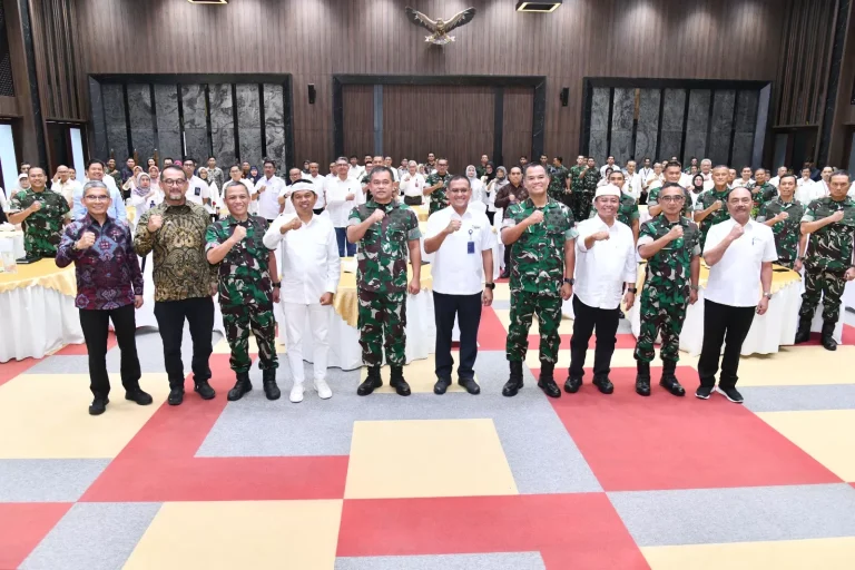 Pemprov Jabar Gandeng TNI AD Bangun Jembatan hingga Kelola Sampah
