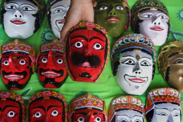 Topeng Tradisional, Warisan Budaya yang Penuh Makna