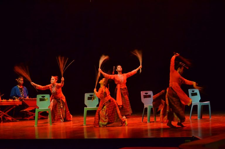 Festival Teater Rakyat Kontemporer, Merajut Tradisi dan Kekinian di Panggung Nusantara