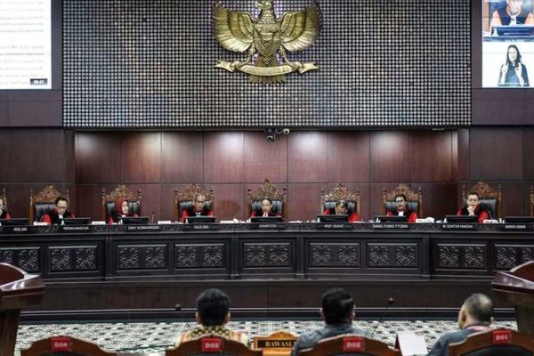 Kontroversi Putusan MK, DPR Tuding Pengawasan ASN Jadi Alat Diktator Presiden